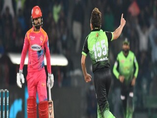 শেষ ওভারের জয়ে পিএসএল ফাইনালে মুলতানের মুখোমুখি লাহোর কালান্দর্স