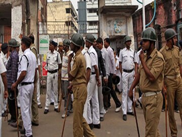 রাজ্য পুলিশেই আস্থা রাখল কমিশন৷ রাজ্য পুলিশেই আস্থা রাখল কমিশন৷