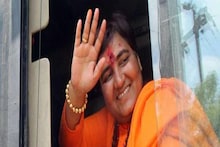 "মাদ্রাসায় হিজাব খিজাব যা খুশি পরুন" হিজাব বিতর্কে সমালোচনার মুখে সাধ্বী প্রজ্ঞা