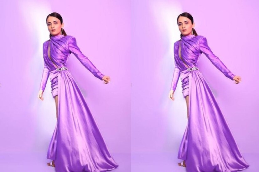 রাধিকা মদন (Radhika Madan) শিহত ছবির প্রমোশনে গিয়ে একটি সাক্ষাৎকারে জানিয়েছিলেন প্রথম দিন শ্যুটিং করার পরেই গর্ভনিরোধক ও?ুধ থাকে খেতে হয়েছিল ৷ ছবি সৌজন্যে ইনস্টাগ্রাম ৷