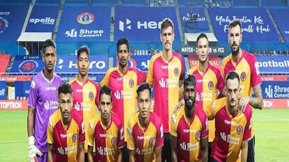 প্রাক্তন ফুটবলারদের মতামত নিয়ে নতুন মরশুমে দল গোছাবে লাল হলুদ প্রাক্তন ফুটবলারদের মতামত নিয়ে নতুন মরশুমে দল গোছাবে লাল হলুদ