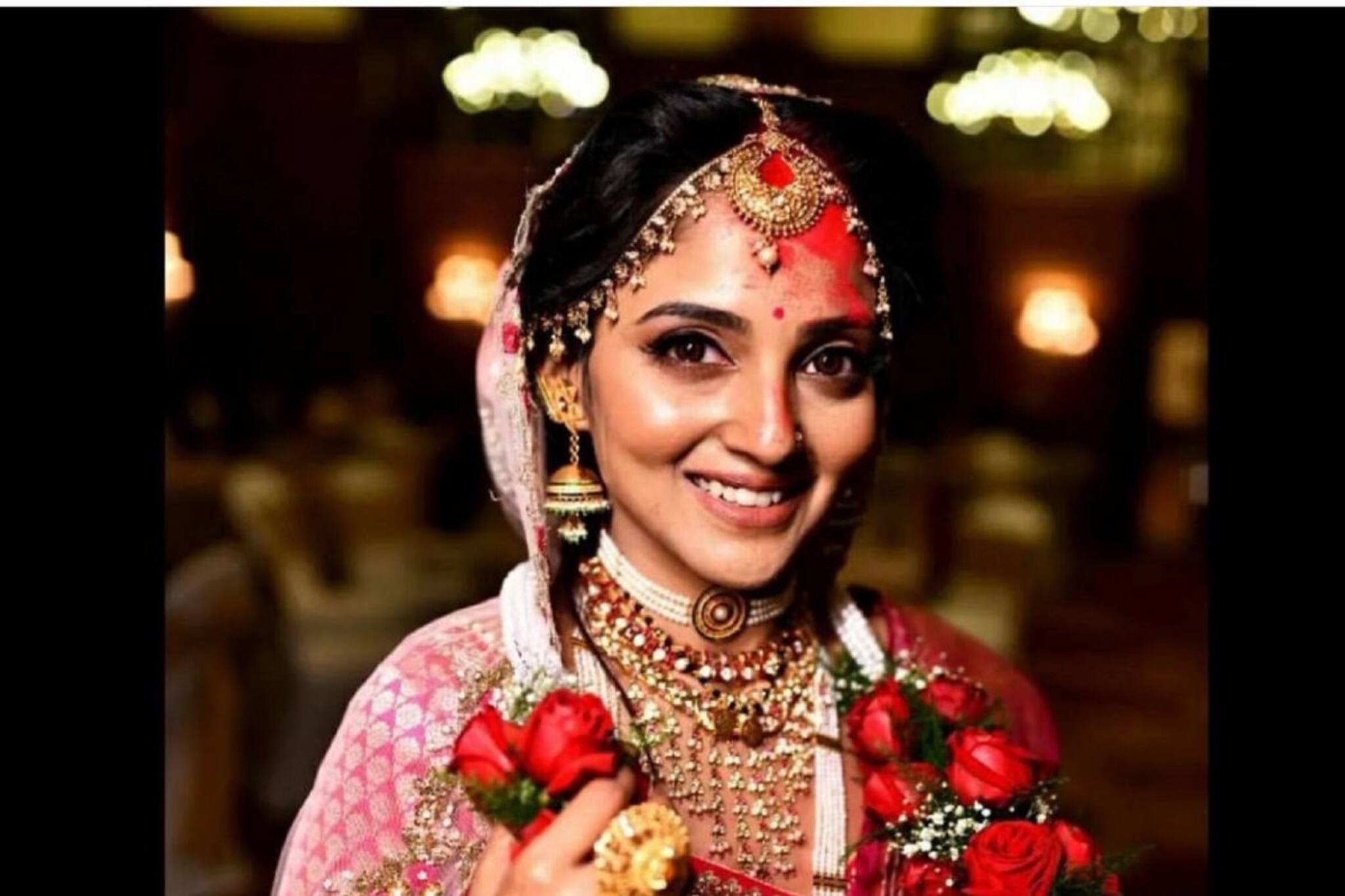 মাথায় সিঁদুর ! বিশ্ব সেরা নাবিককে বিয়ে করলেন টলি নায়িকা শ্রীতমা! বিশেষ ভিডিও