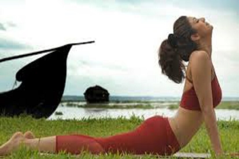 এরফলে মাসিক ধর্মে যদিও যন্ত্রণাজনক পরিস্থিতির সৃষ্টি হয় তবুও যোগাসনের মাধ্যমে অনেকটাই যন্ত্রণা থেকে মুক্তি পাওয়া সম্ভব ৷ এর সব থেকে বড় উদাহরণ শিল্পা শেট্টি কুন্দ্রা (Shilpa Shetty Kundra) ৷ প্রতীকী ছবি ৷