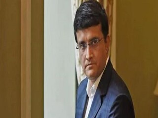 সৌরভের ট্যুইটে জল্পনা৷ 