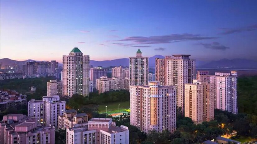 ওবেরয় রিয়েলটি (Oberoi Realty)  ফের শেয়ার বাজার কাঁপাচ্ছে রিয়েল এস্টেট কোম্পানিগুলি। ওবেরয় রিয়েলটি তাদের মধ্যে অন্যতম। বিশেষজ্ঞরা বলছেন, ২০২২ সালে এই কোম্পানির শেয়ার বিনিয়োগকারীদের মোটা অঙ্কের মুনাফা দেবে।