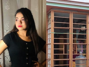 স্বাগতা সাধুখাঁ (বাঁদিকে), থমথমে গোবরডাঙার বাড়ি (ডানদিকে)