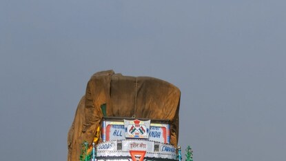 ট্রাক পার্কিং ফি বেঁধে দিল রাজ্য৷ ট্রাক পার্কিং ফি বেঁধে দিল রাজ্য৷