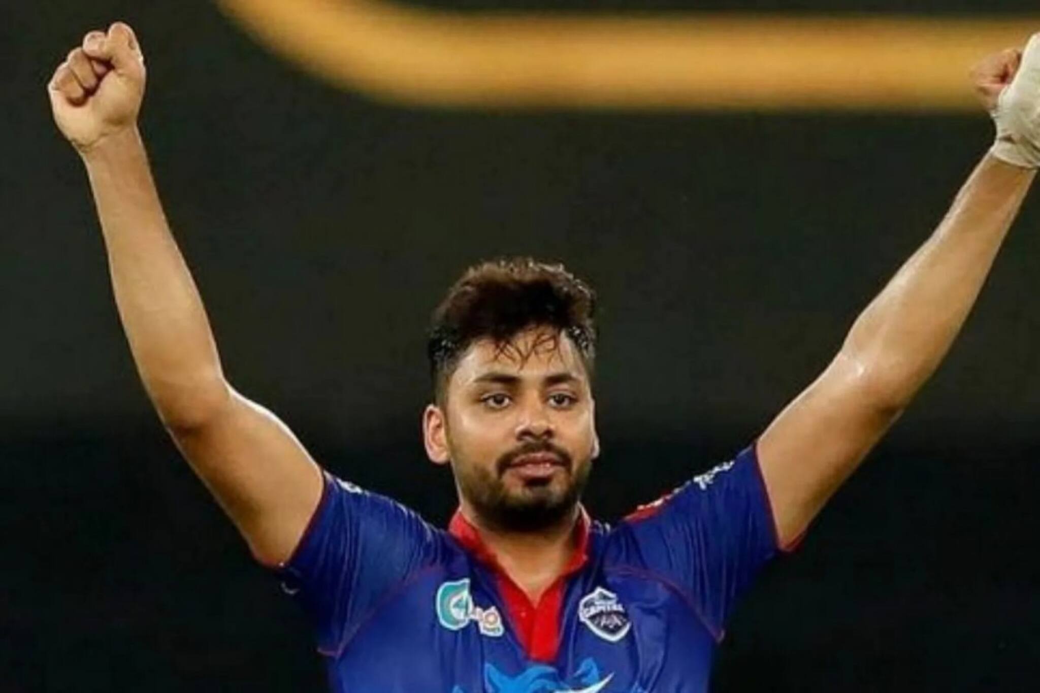 বেস প্রাইজের থেকে ৫০ গুণ বেশি দাম উঠল আবেশ খানের, আনক্যাপড হিসেবে রেকর্ড