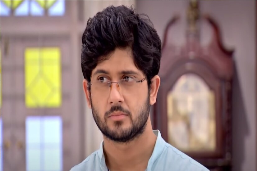 *‘মিঠাই’ ধারাবাহিকে অভিনয় করতে করতেই আলাপ আদৃত এবং কৌশাম্বীর। তবে কি আদৃতের প্রেম ভাঙল কৌশাম্বীর জন্যই! নাকি সুপ্রিয়ার প্রেম আগে এসেছিল জীবনে! সব নিয়েই চলছে ব্যাপক জল্পনা। যদিও উত্তর মেলেনি। সংগৃহীত ছবি। 