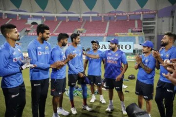 শুরুতেই হারল শ্রীলঙ্কা, টানা ১০টি টি-২০ ম্যাচ জিতল টিম ইন্ডিয়া শুরুতেই হারল শ্রীলঙ্কা, টানা ১০টি টি-২০ ম্যাচ জিতল টিম ইন্ডিয়া