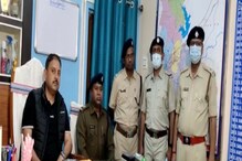 শনির বদলে লোকটি বীরভূমে ঢুকল রবিবার, পুলিশ যা উদ্ধার করল, চক্ষু চড়কগাছ সকলের শনির বদলে লোকটি বীরভূমে ঢুকল রবিবার, পুলিশ যা উদ্ধার করল, চক্ষু চড়কগাছ সকলের