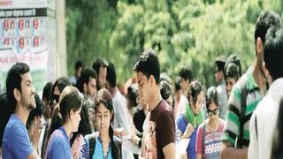 বিশেষজ্ঞদের মতে কাজের ক্ষেত্রে মাতৃভাষার পাশাপাশি ইংরেজিটা শেখাও জরুরি। তাই ছোট থেকেই সেদিকে গুরুত্ব দেওয়া প্রয়োজন। বিশেষজ্ঞদের মতে কাজের ক্ষেত্রে মাতৃভাষার পাশাপাশি ইংরেজিটা শেখাও জরুরি। তাই ছোট থেকেই সেদিকে গুরুত্ব দেওয়া প্রয়োজন।