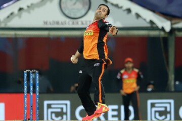 বিশ্বের অন্যতম সেরা অলরাউন্ডারকে কেউ দলে নিল না! অবিক্রিত আফগান তারকা