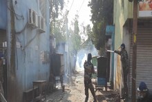ভোটের 'ধুলোয়' ধুলিসাৎ ধুলিয়ান, ইট এসে লাগল সরাসরি পুলিশের মুখে!
