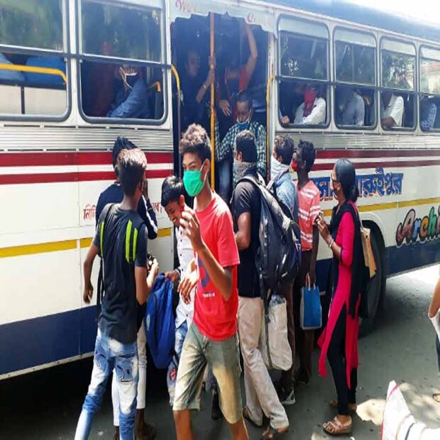 মঙ্গলবার কলকাতা এবং তৎপার্শ্ববর্তী অঞ্চলের রাতের তাপমাত্রা সর্বোচ্চ ৩১.৫ ডিগ্রি সেলসিয়াস ছুঁয়ে ফেলেছে, যা স্বাভাবিক । সর্বনিম্ন তাপমাত্রা ২০.৪ ডিগ্রি সেলসিয়াস যা স্বাভাবিকের চেয়ে এক ডিগ্রি বেশি। কয়েকদিন আগেও সন্ধ্যায় হালকা শীতবস্ত্র রাখলে অস্বস্তি হত না। কিন্তু এখন সেটাই হচ্ছে । মঙ্গলবার ভোরে কুয়াশা থাকলেও রৌদ্রজ্জ্বল দিনের পূর্বাভাস। সর্বোচ্চ এবং সর্বনিম্ন তাপমাত্রা ৩১ ডিগ্রি এবং ২০ ডিগ্রি সেলসিয়াসে ঘোরাফেরা করবে।