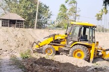 কী কাণ্ড! ৫০ বছরের পুরনো রাস্তা কেটে নিল জমি মাফিয়া কী কাণ্ড! ৫০ বছরের পুরনো রাস্তা কেটে নিল জমি মাফিয়া