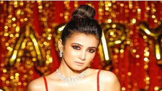 জন্মদিনে ধামাকা মনামীর জন্মদিনে ধামাকা মনামীর