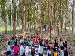 এই সেই পাড়ায় শিক্ষালয়