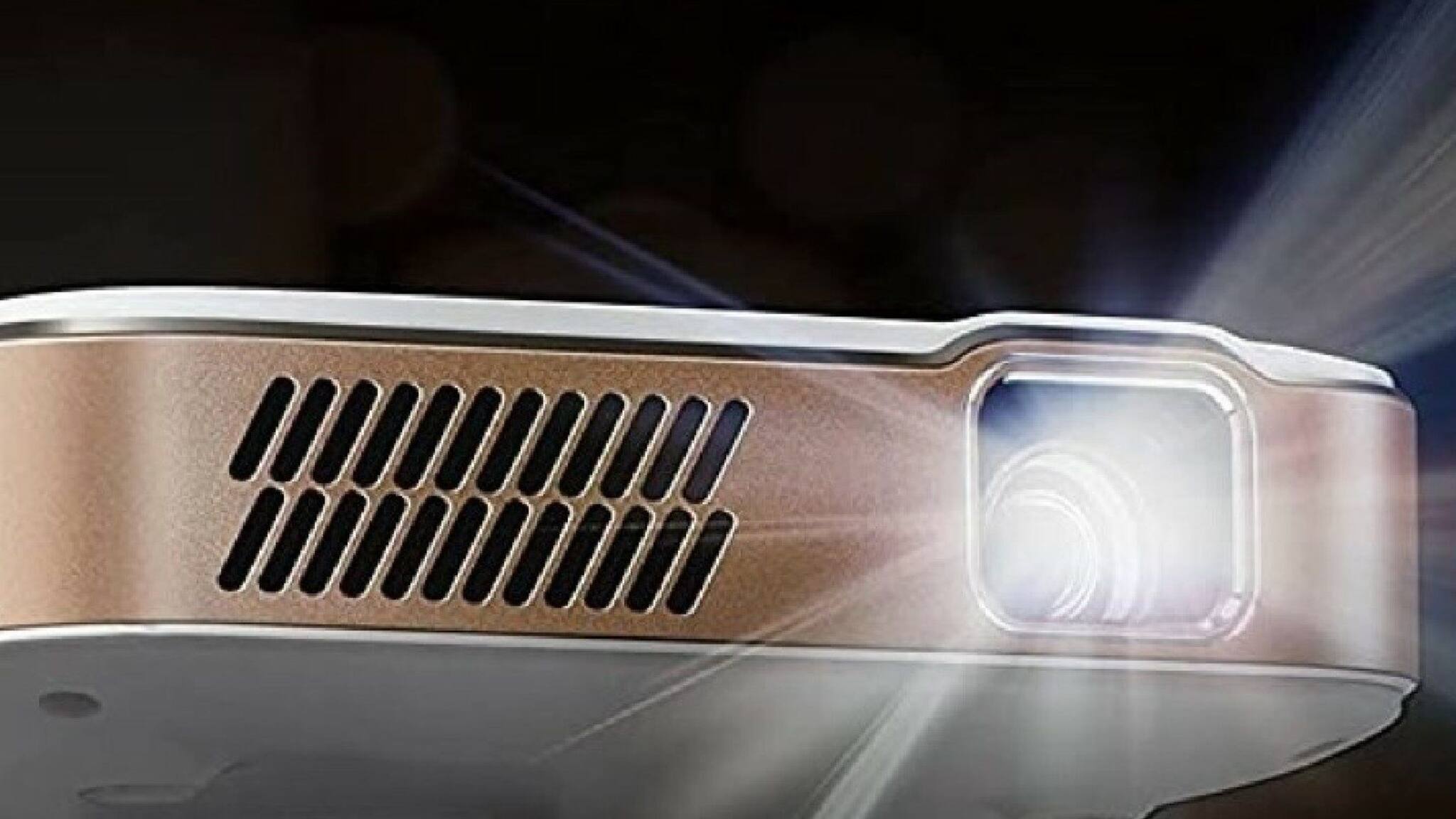 Smart Projector: আর পাঁচটার চেয়ে আলাদা! কীভাবে কাজ করে স্মার্ট প্রজেক্টর?