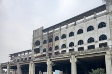বিমানবন্দরের ধাঁচে আধুনিক হওয়ার কথা ছিল, বাংলার এই রেলস্টেশন এখন যেন পোড়ো বাড়ি! বিমানবন্দরের ধাঁচে আধুনিক হওয়ার কথা ছিল, বাংলার এই রেলস্টেশন এখন যেন পোড়ো বাড়ি!