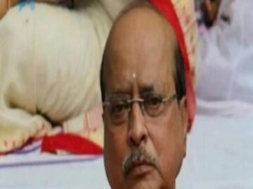 প্রয়াত সাধন পান্ডে৷ 