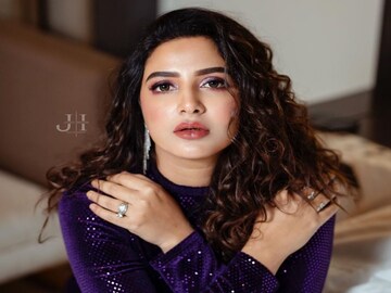 ২১ ফেব্রুয়ারি প্রেম দিবস উদযাপনে শুভশ্রী 