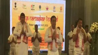 YUSH Minister Sarbananda Sonowal performs Surya Namaskar under Azadi Ka Amrit Mahotsav celebrations. (Image: ANI)
