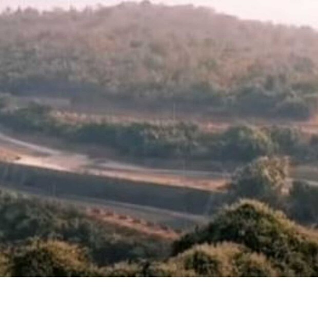 ৫. ট্রাভেল এজেন্সি: অল্প পুঁজিতে ব্যবসা শুরু করতে হলে বাসের টিকিট বুকিংয়ের ব্যবসার কথা ভাবতে পারেন। ১০ হাজার টাকায় ব্যবসা শুরু করতে পারবেন। স্বল্প মূলধনে ব্যবসা করতে চাইলে সব থেকে সহজ উপায় হল হোস্ট এজেন্সির সঙ্গে চুক্তিবদ্ধ হওয়া। প্রাথমিক বিনিয়োগের পরিমাণ নির্ভর করে হোস্ট এজেন্সির উপর কিন্তু তা ১০ হাজার টাকার মধ্যে রাখা সম্ভব।