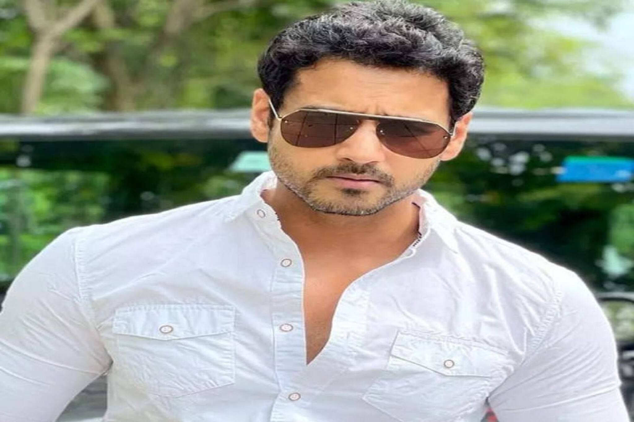 ভ্যালেনটাইনস সপ্তাহে নুসরত নয়, অন্য কারও ভালবাসায় ডুব দিলেন যশ! ভিডিও ফাঁস !