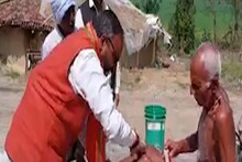 ভোট প্রচারে বেরিয়ে বৃদ্ধের পায়ে তেল মালিশ বিজেপি প্রার্থীর, তুমুল ভাইরাল ভিডিও..