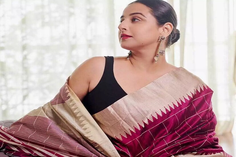 *আর্দ্রতা বজায় রাখেন বিদ্যা: বিদ্যা যেখানেই যান না কেন, তাঁর ব্যাগে সব সময় একটি ময়েশ্চারাইজারের বোতল ও একটি হ্যান্ডক্রিম থাকে। সারা দিনে কাজের ফাঁকে ফাঁকে তিনি ময়েশ্চারাইজার ও হ্যান্ড ক্রিম ব্যবহার করতে থাকেন। এতে তাঁর মুখ ও হাত দুই আর্দ্র থাকে। সংগৃহীত ছবি। 