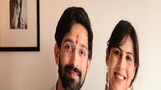 বিক্রান্ত-শীতলের এক কাছের বন্ধু জানান ভ্যালেন্টাইনস ডে-র দিন তাঁদের ভরসোভার বাড়িতেই রেজিস্ট্রি সারেন কপোত-কপোতি