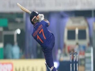 Big one handed helicopter shot by Rishabh Pant is Viral video - Photo Courtesy- Rishabh Pant/ Twitter 