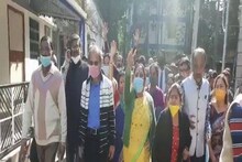 একের পর এক কংগ্রেস প্রার্থীদের বাড়িতে হামলা, প্রতিবাদে ধর্নায় অধীর চৌধুরী