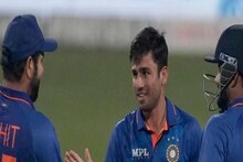 ঝাক্কাস পারফরম্যান্সের দিনে সামাণ্য চোনা! বাউন্ডারি রোপে কি করলেন রবি, ভাইরাল