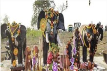গত ৯ বছর ধরে শালবনী মেতে ওঠে হাতি পুজো ও মেলায়, নেপথ্যে এক মর্মান্তিক কাহিনী গত ৯ বছর ধরে শালবনী মেতে ওঠে হাতি পুজো ও মেলায়, নেপথ্যে এক মর্মান্তিক কাহিনী