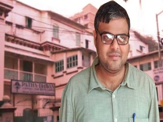 পাঠভবন স্কুলের বাংলার শিক্ষক শৌভিক উপাধ্যায়। 