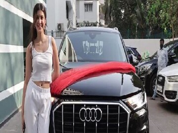 Shanaya Kapoor New Car