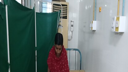 International Women's Day: Two new born babies mother gave Madhyamik examination in Maldah salute to them International Women's Day: Two new born babies mother gave Madhyamik examination in Maldah salute to them