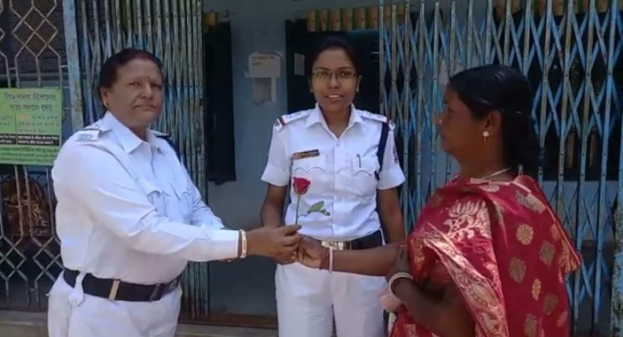 West Bardhaman News- আন্তর্জাতিক নারী দিবসের শুভেচ্ছা জানালেন প্রমীলাদের সুরক্ষায় নিয়োজিত শক্তি বাহিনীর প্রধান