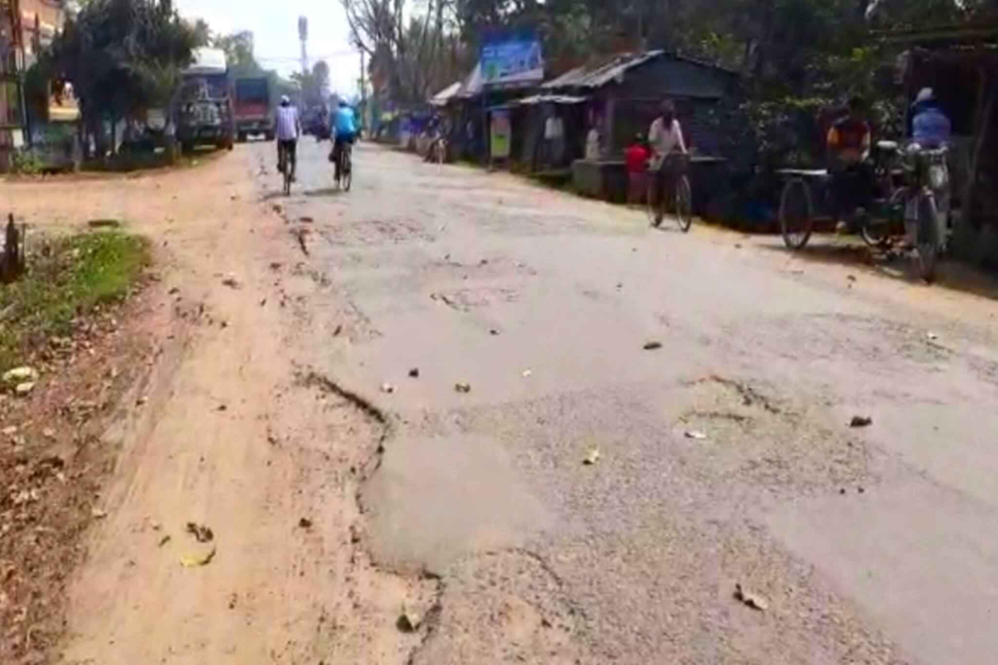 North 24 Parganas News- শুরু হল টাকি রোড সম্প্রসারণের কাজ