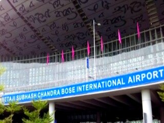 Flight Attendent harrashed by 3 traveller in Dubai to Kolkata flight