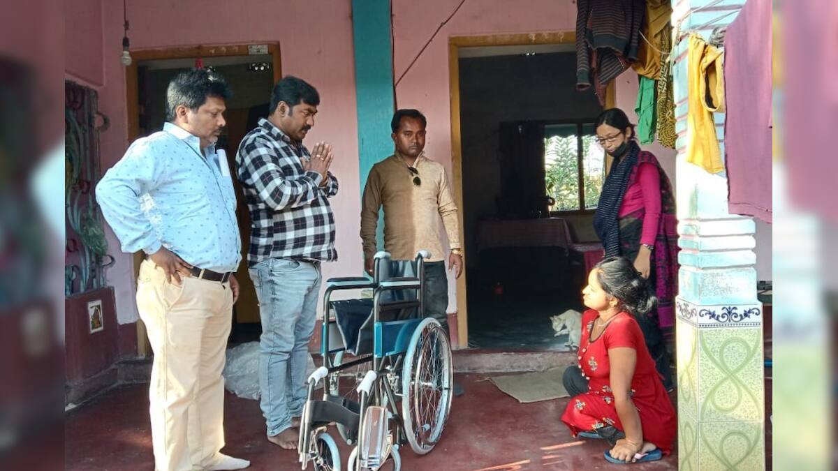 On Women's Day, Anup Das, President of Panchayat Samiti, gifted a wheelchair to Mausumi