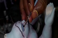 দোল উৎসবে শান্তিপুরে পূজিত হন গোপাল, শেষ মুহূর্তের প্রস্তুতি মৃৎশিল্পীদের