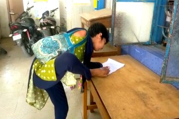 থানায়