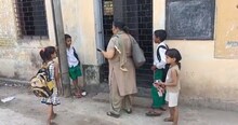 হোলির অজুহাত দেখিয়ে সরকারি নির্দেশিকা ছাড়াই বন্ধ থাকল স্কুল