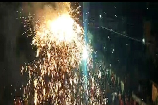 Nadia News: Crackers blasted in Shantipur during Gopal idol emersion