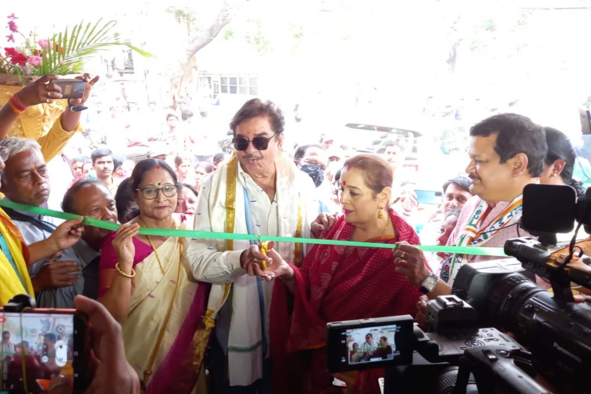 Paschim Bardhaman: নির্বাচনী কার্যালয় উদ্বোধন করলেন শত্রুঘ্ন সিনহা