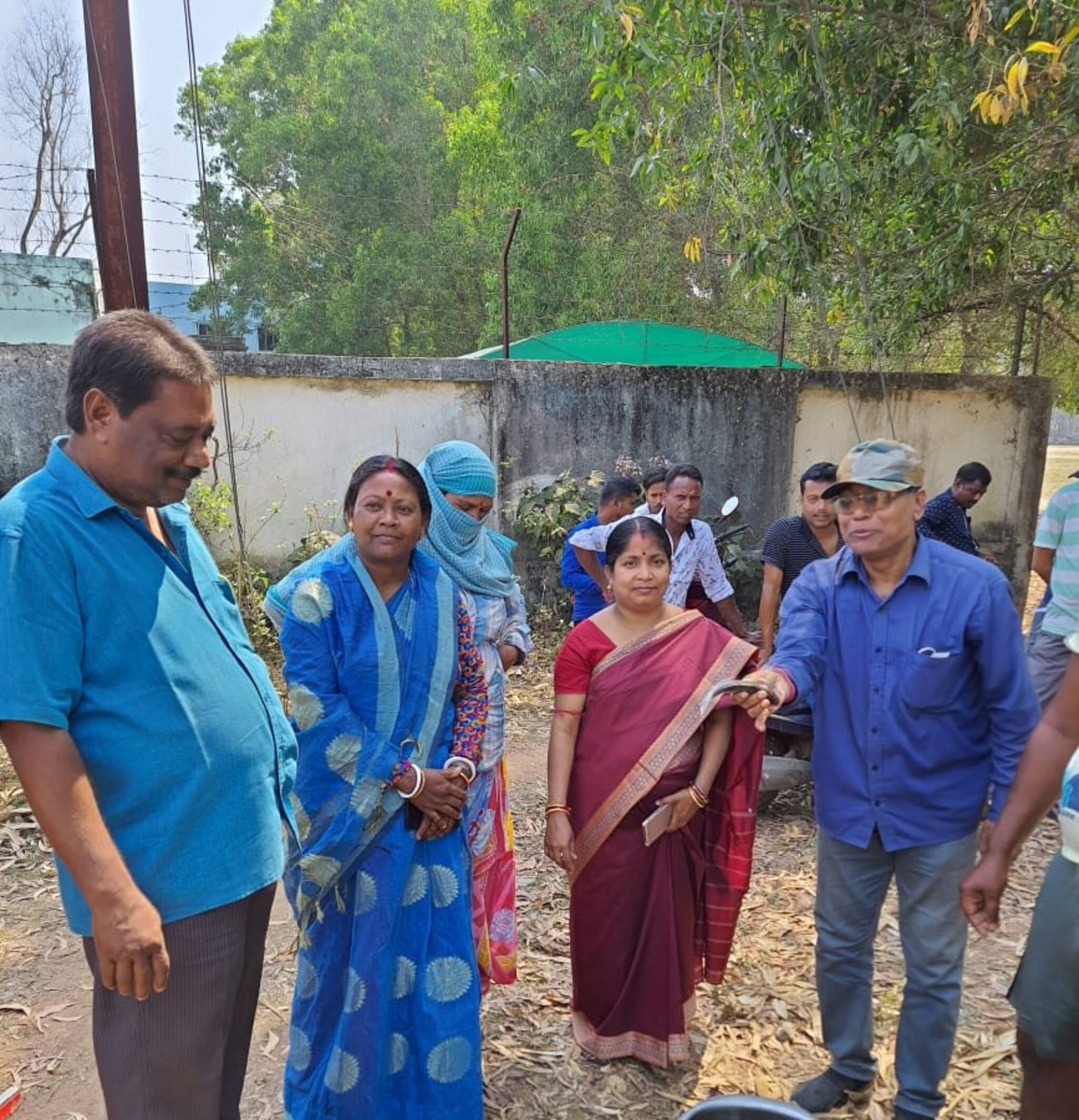 Paschim Bardhaman: মৎস্য দফতরের উদ্যোগে বিলি করা হল মাছের চারা