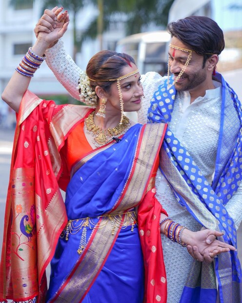 *আজ সেই এপিসোডের বেশ কিছু ছবি সোশ্যাল মিডিয়ায় শেয়ার করেন অঙ্কিতা লোখান্ডে। অঙ্কিতা সেই ছবির ক্যাপশনে লিখেছেন, &quot;Mamma your wish is our command ☺️😍. Yes we got married again ..Thanku @starplus for fulfilling my moms wish. I feel proud to be a marathi mulgi…And now Jain”s wife ☺️&quot; (Picture Credits: Ankita Lokhande Jain/Instagram)